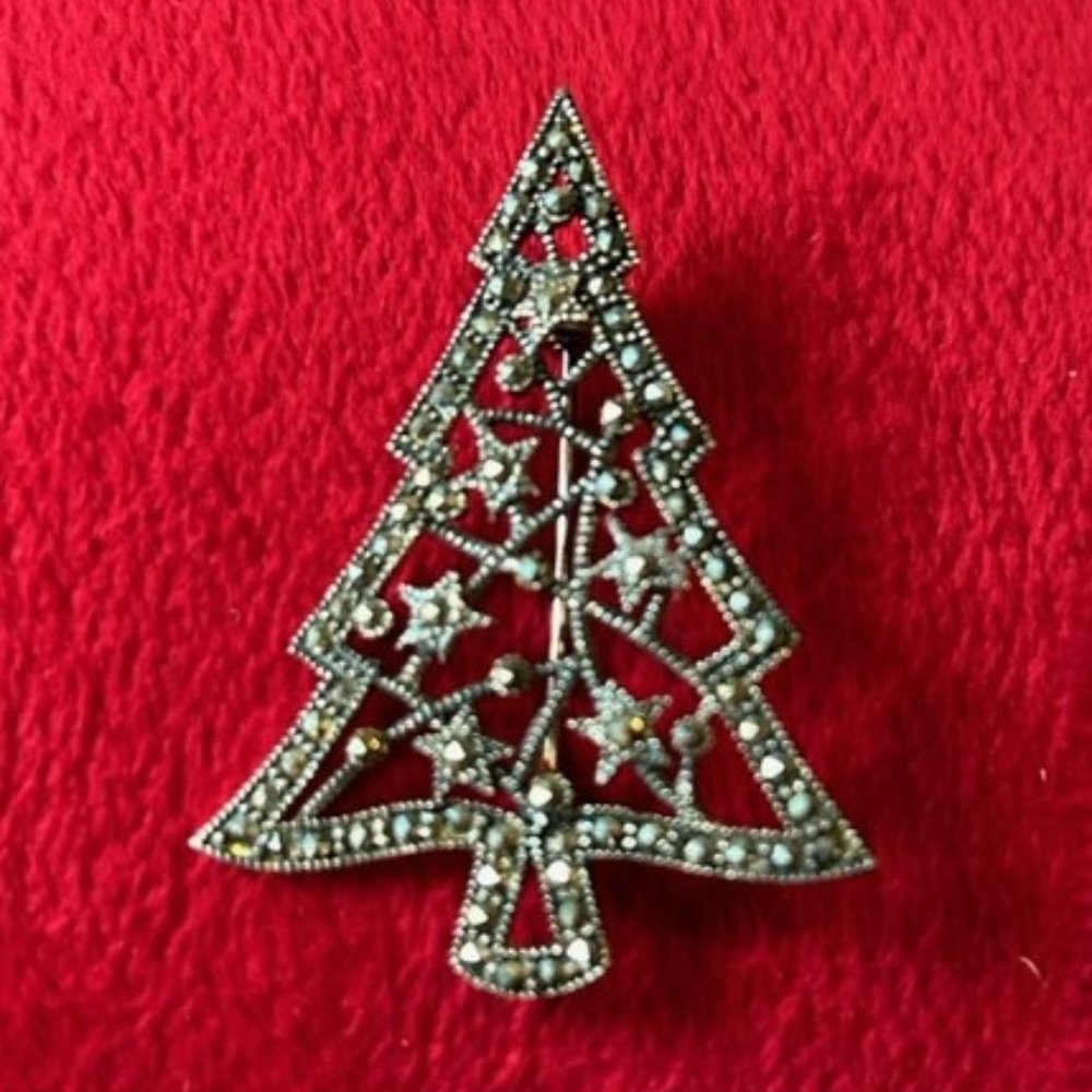 HOLIDAY🎄🎄925 Silver Marcasite Filigree Tree BROOCH